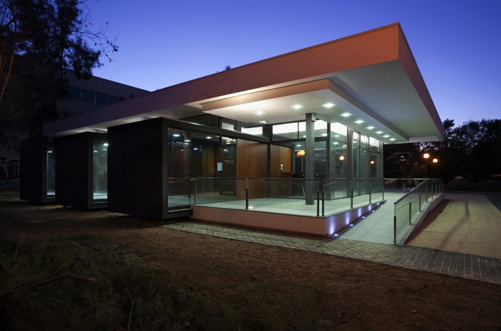 Pensioners Community Center / Antonio Altarriba Comes