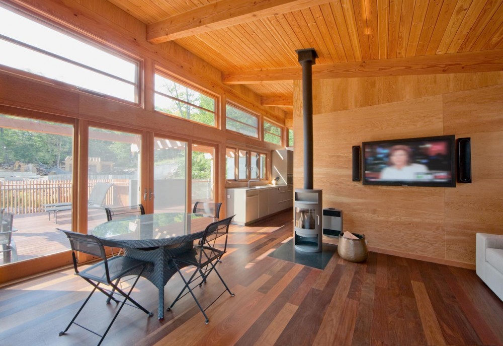 Muskoka Boathouse / Christopher Simmonds Architect