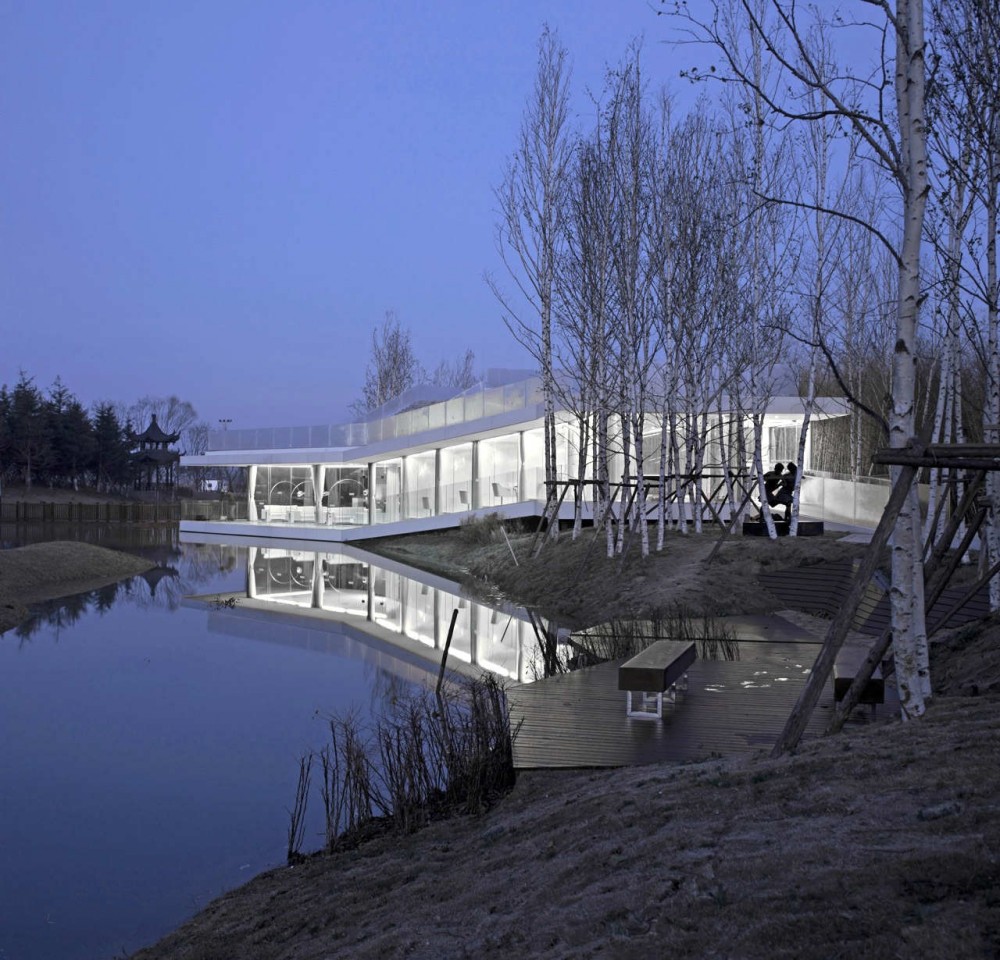 Riverside Clubhouse / TAO