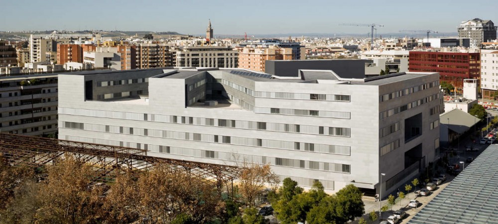Sevilla University Education / Cruz y Ortiz Arquitectos