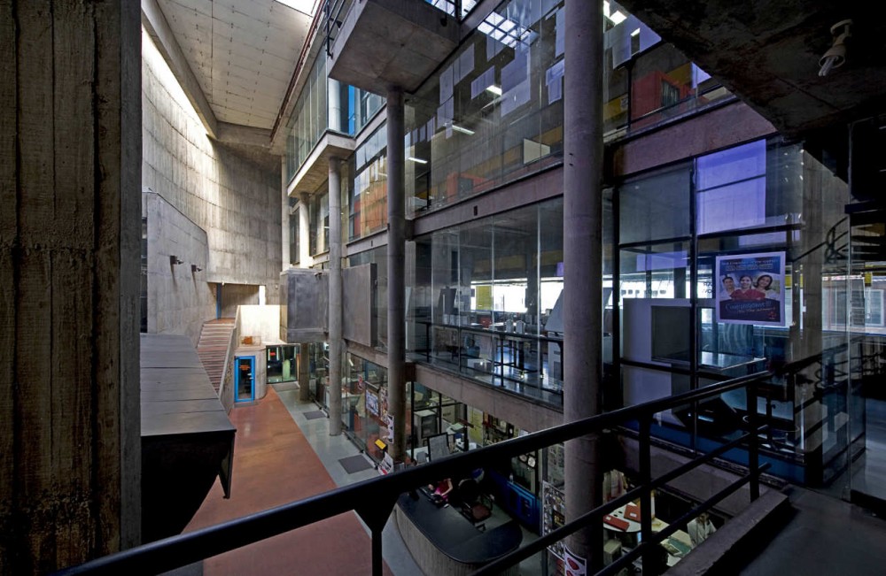 Flashback: Prathama Blood Centre / Matharoo Associates