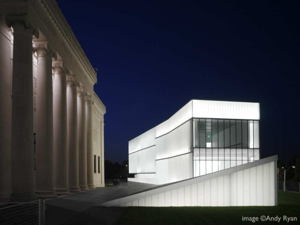 Holl to design MFAH