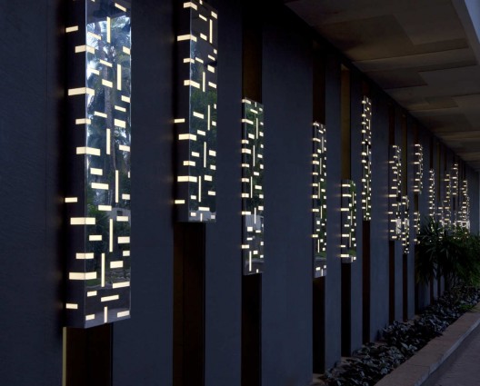 Mezban Inverted Topography / Collaborative Architecture