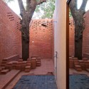 The Brick Kiln House / SPASM Design Architects The Brick Kiln House / SPASM Design Architects © Sebastian Zachariah