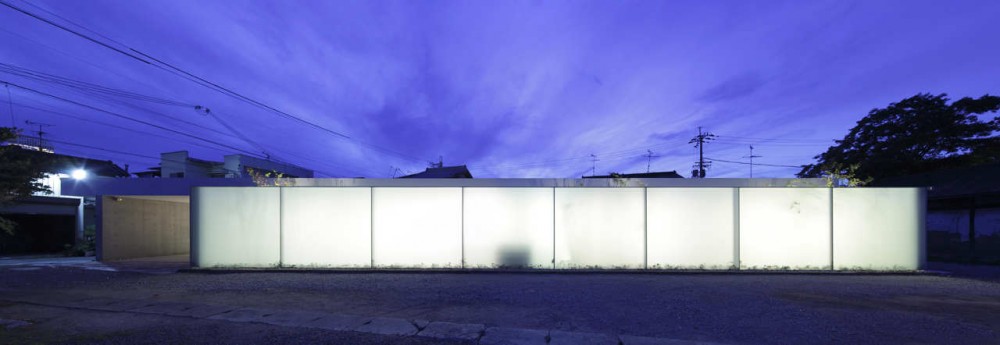 Horizon Roof House / Shinichi Ogawa & Associates