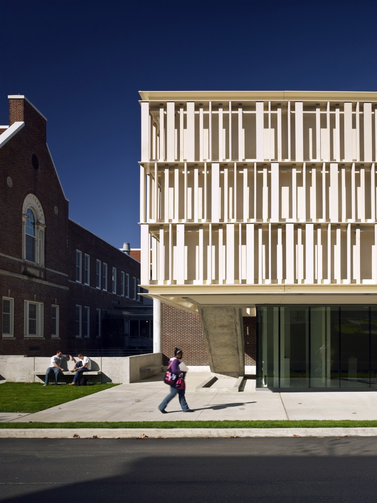 McGee Art Pavilion / ikon.5 architects