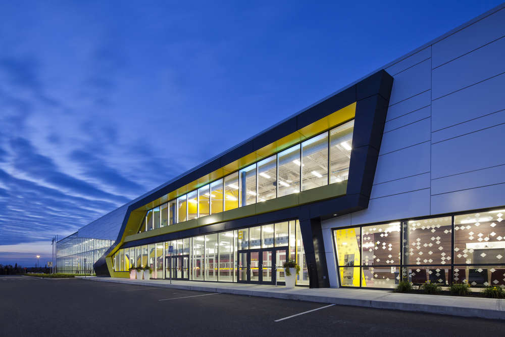Exhibition Center Of Sherbrooke / CCM²
