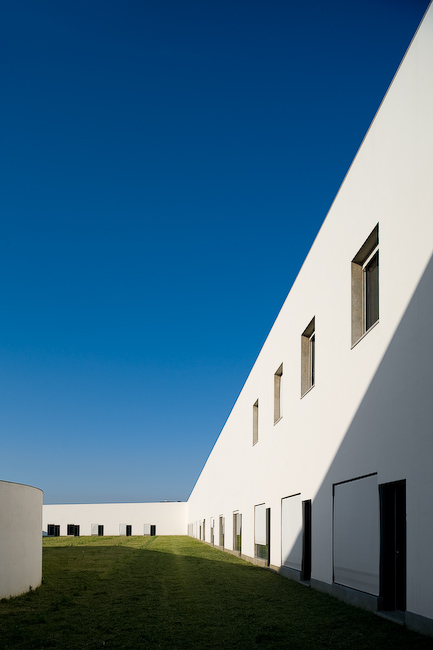 School Of Music In Lisbon / João Luís Carrilho da Graça