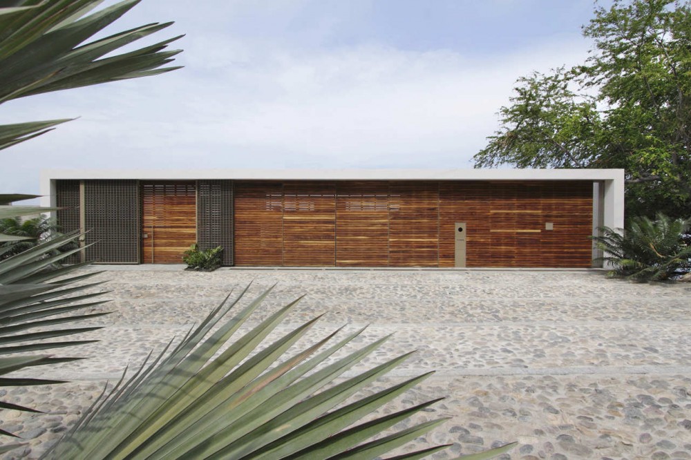 Casa Almare / Elías Rizo Arquitectos