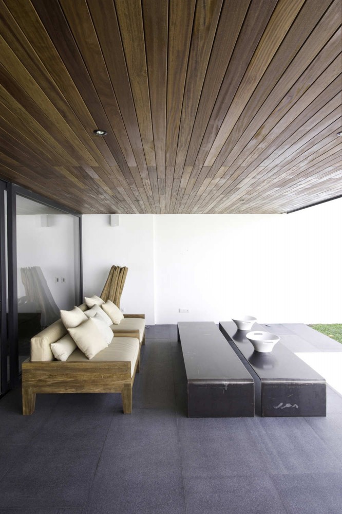 Casa RO / Elías Rizo Arquitectos
