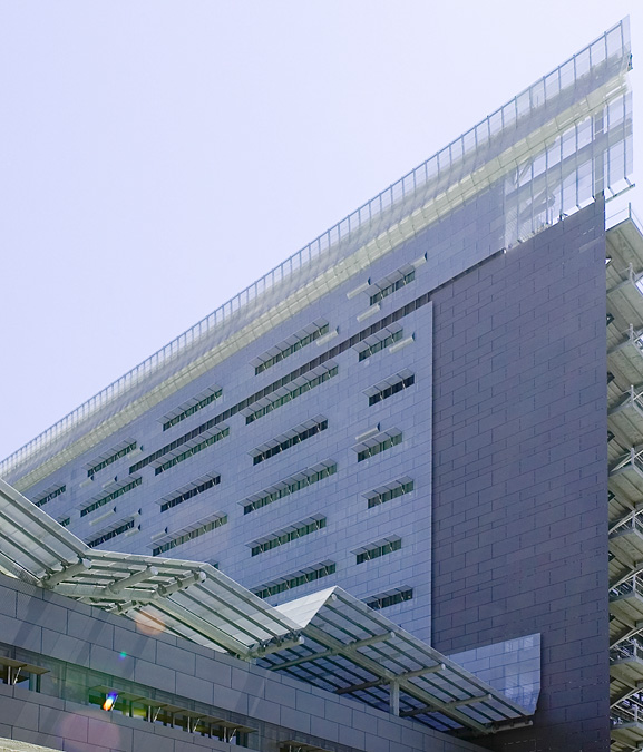 Flashback: Caltrans District 7 Headquarters / Morphosis