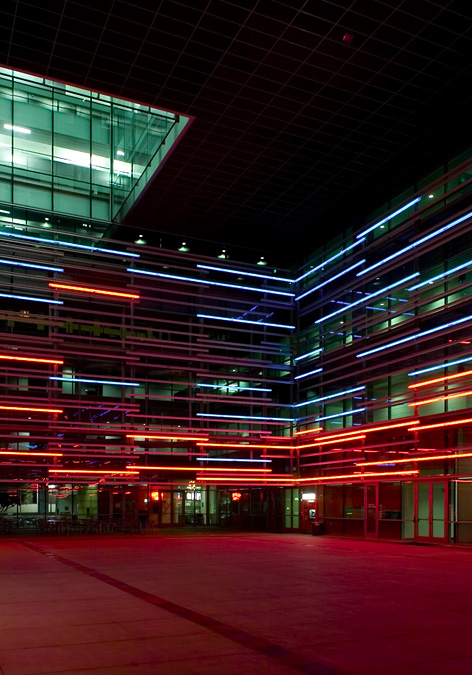 Flashback: Caltrans District 7 Headquarters / Morphosis