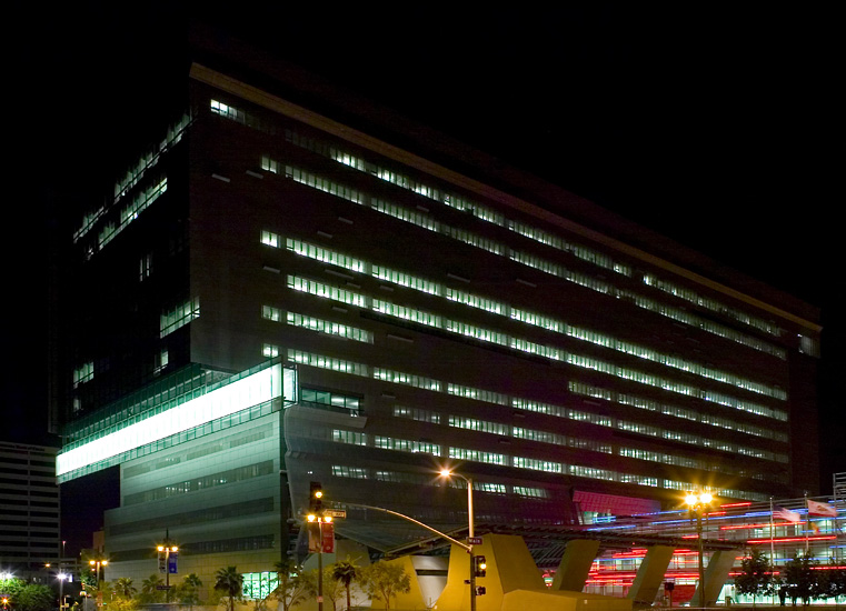 Flashback: Caltrans District 7 Headquarters / Morphosis