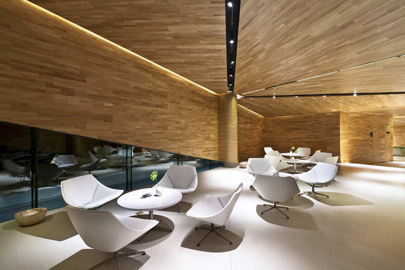 Vanke Triple V / Ministry Of Design