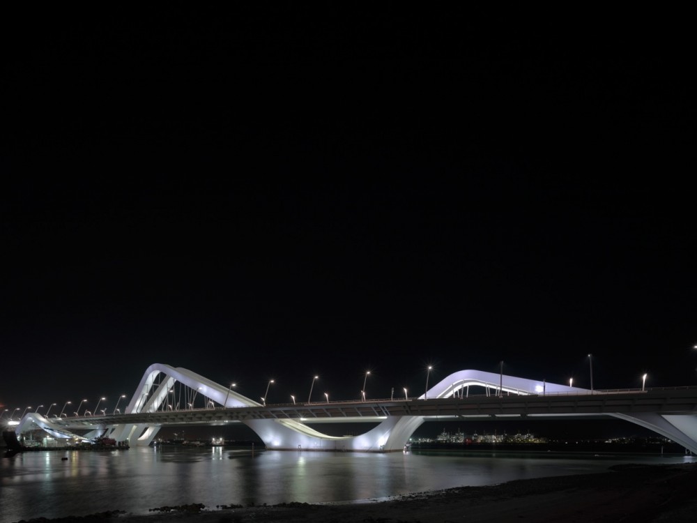 Sheikh Zayed Bridge / Zaha Hadid Architects