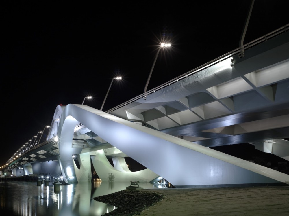 Sheikh Zayed Bridge / Zaha Hadid Architects