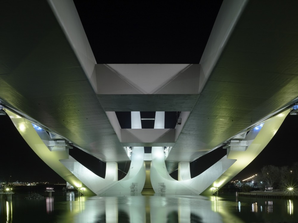 Sheikh Zayed Bridge / Zaha Hadid Architects