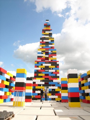 'Abondantus Gigantus' Temporary Pavilion (5)