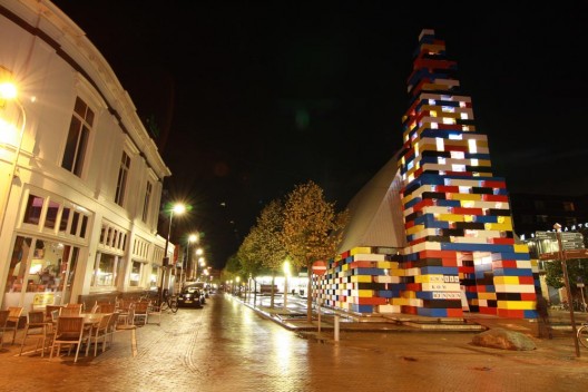 'Abondantus Gigantus' Temporary Pavilion (3)