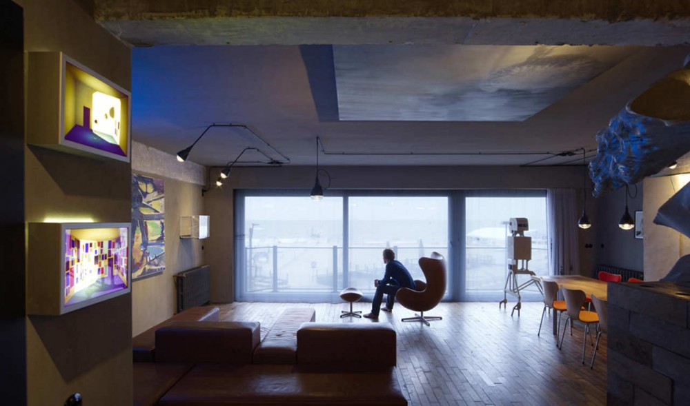 Sea Side Apartment / Ooze Architects