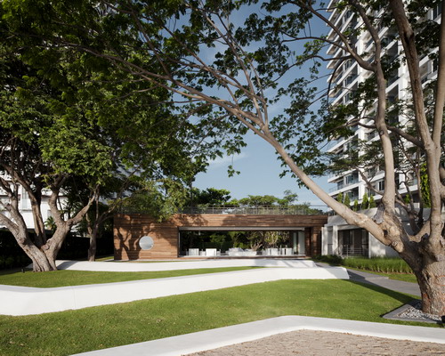 Baan San Kraam Sales Office / Somdoon Architects