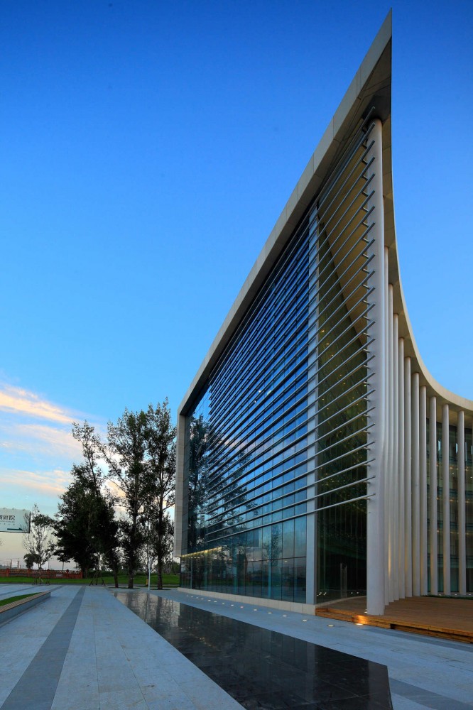 Haxi New District Office Building / ZNA