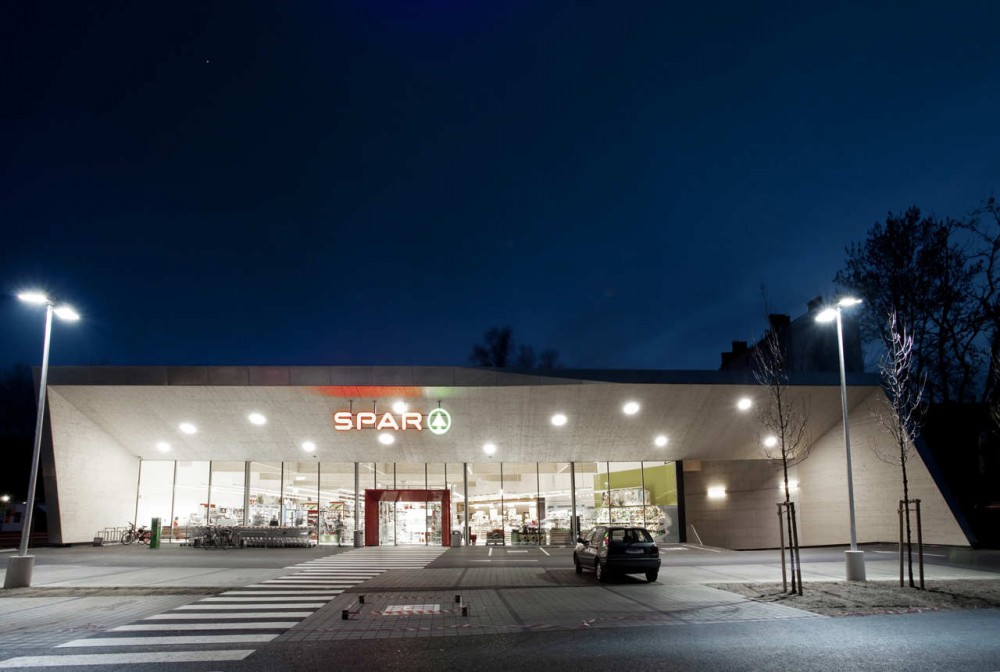 Climate Protection Supermarket / LOVE Architecture