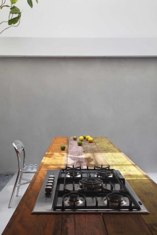 Guilhermes Home Studio / Studio Guilherme Torres