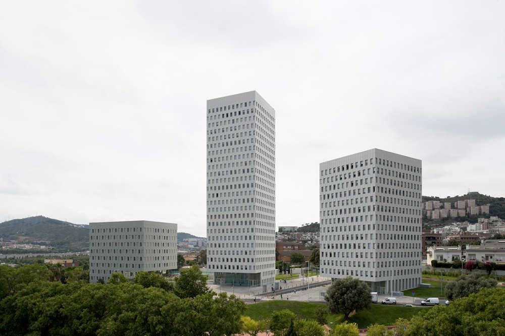 La Pallaresa / Iberian Arquitectos (Terradas Arquitectos + Eduardo Souto de Moura)