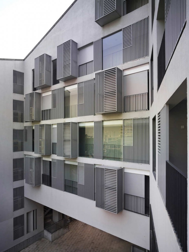 Maillen Hotel And Apartment / Urbanus