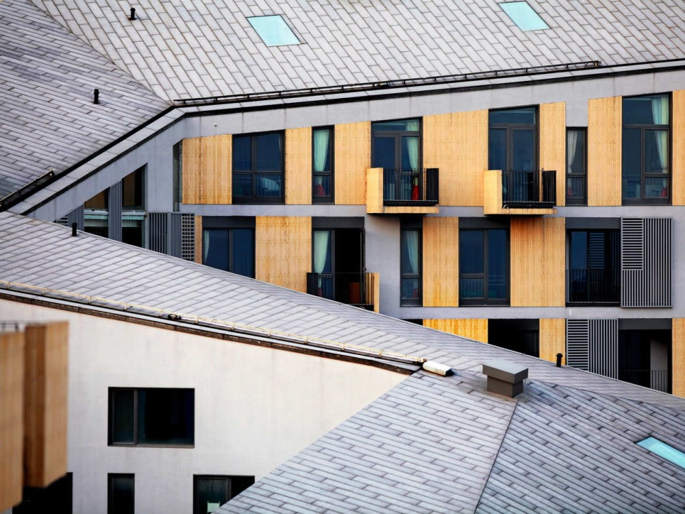 Maillen Hotel And Apartment / Urbanus