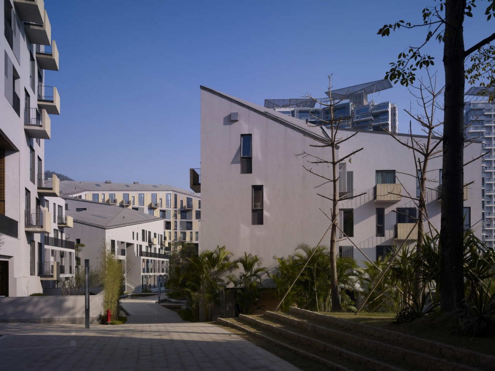 Maillen Hotel And Apartment / Urbanus