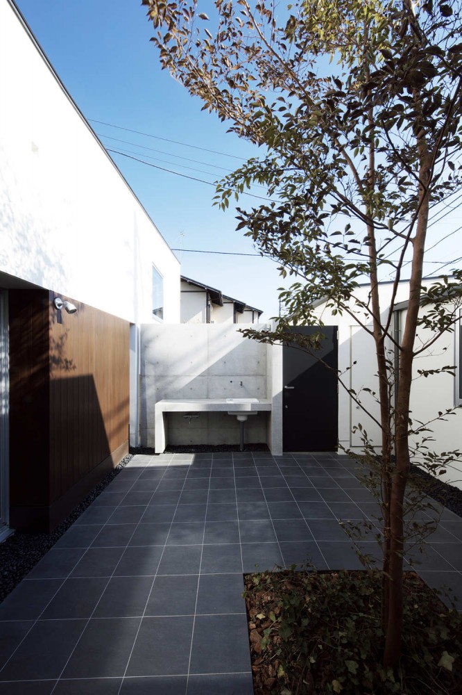 PTL / Satoru Hirota Architects