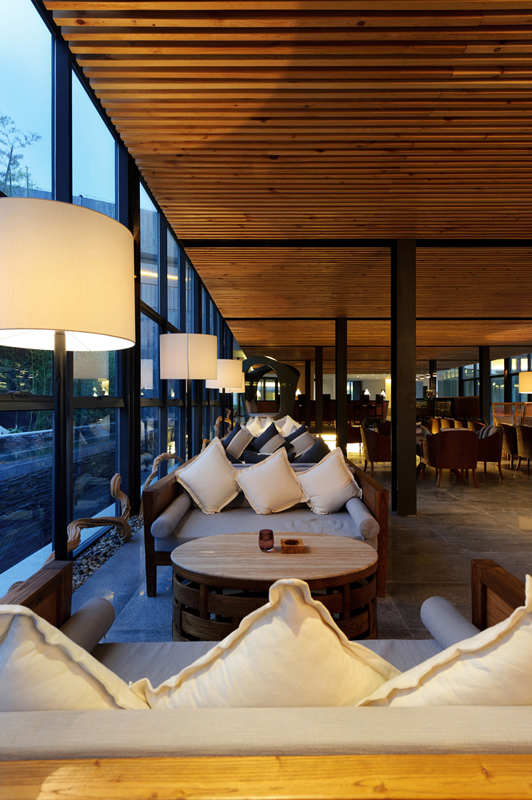 Ming-Tang Hot Spring Resort / CT Design