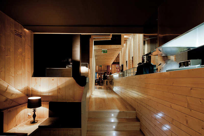 Bar La Boheme / AVA Architects