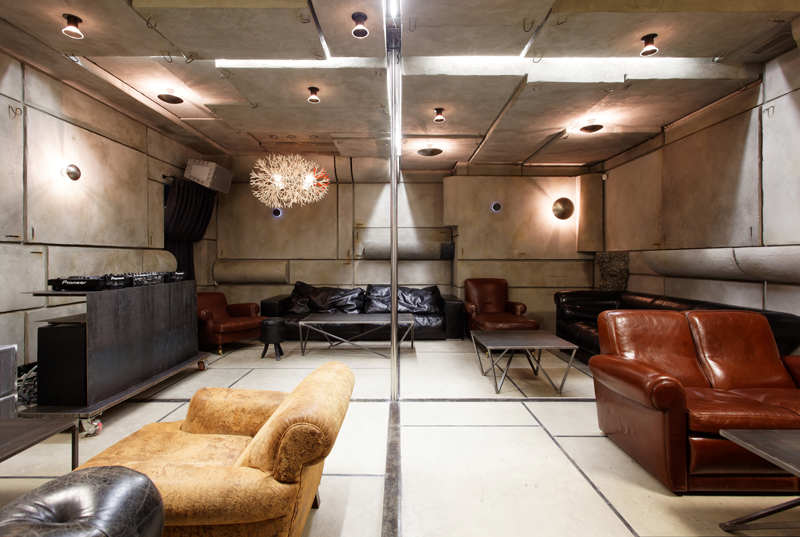 Bar-Studio Kluchi / Peter Kostelov, Alexey Rozenberg, Anton Grechko