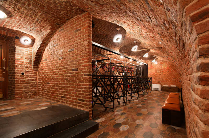 Bar-Studio Kluchi / Peter Kostelov, Alexey Rozenberg, Anton Grechko