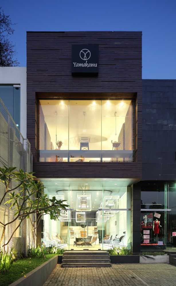 Yamakawa Rattan Showroom / Sidharta Architect