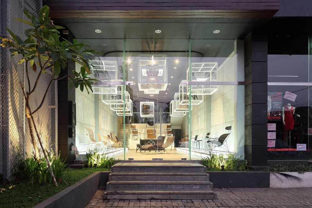 Yamakawa Rattan Showroom / Sidharta Architect