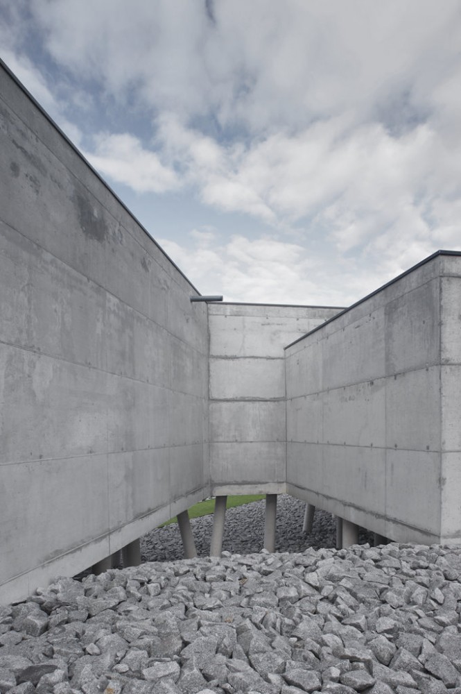 Esmeriz House / Cosimo Projectos
