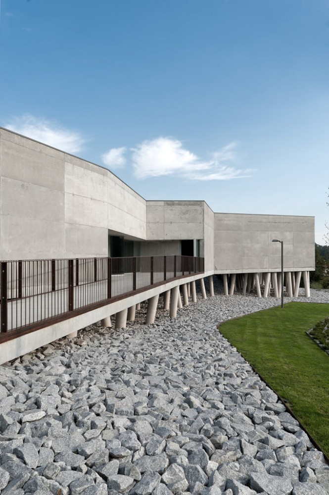 Esmeriz House / Cosimo Projectos