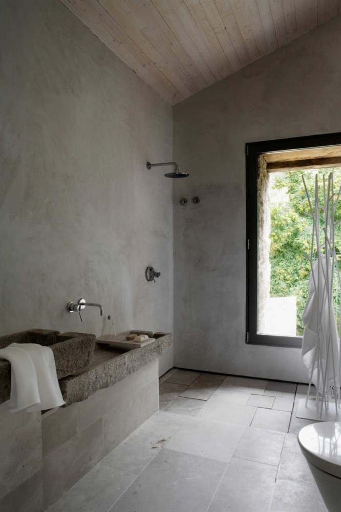 Estate In Extremadura / Ábaton Architects