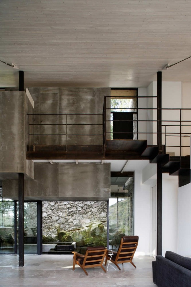 Estate In Extremadura / Ábaton Architects