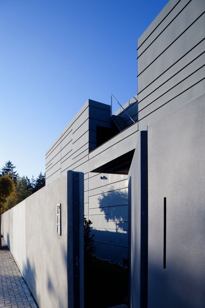 Family House In Kunratice / Aulík Fišer Architects