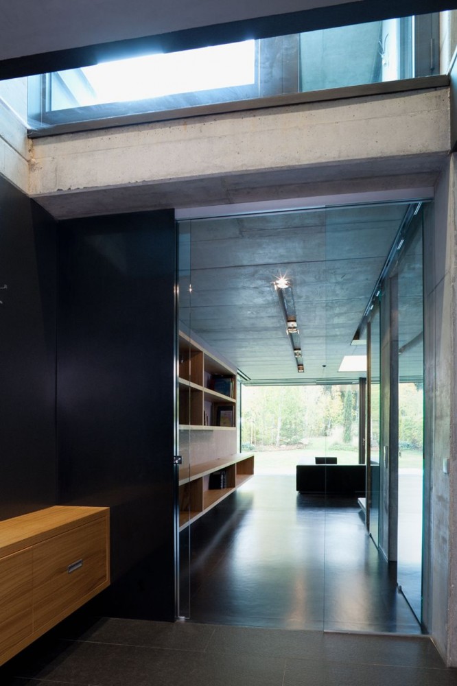 Family House In Kunratice / Aulík Fišer Architects