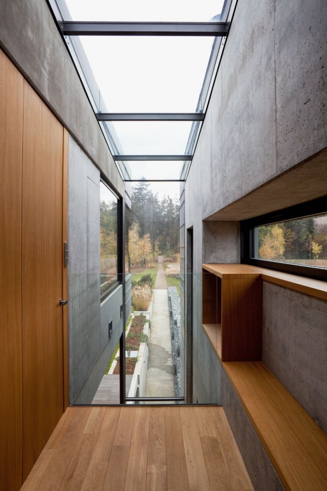 Family House In Kunratice / Aulík Fišer Architects