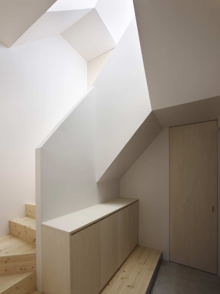 House In Aoto / High Land Design