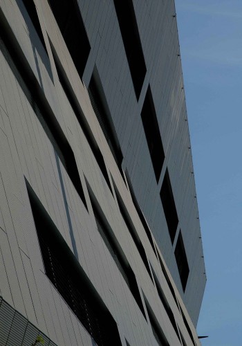 Office Building E / Aulik Fiser Architects