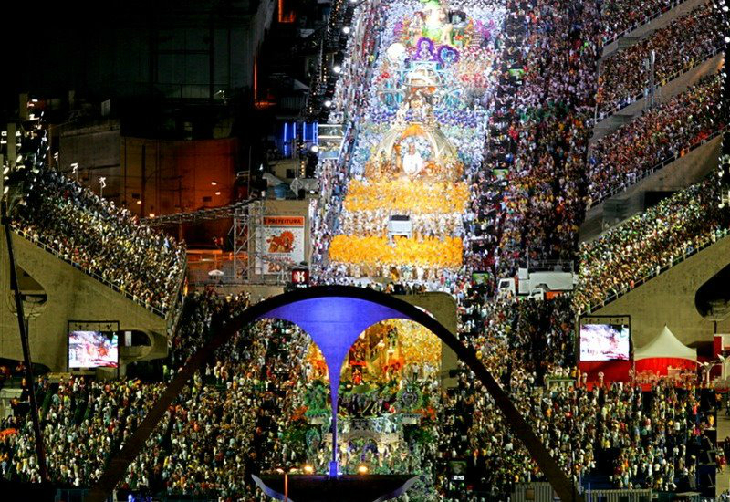 Rio Carnival 2012 kicks off in Oscar Niemeyer’s newly renovated Sambadrome