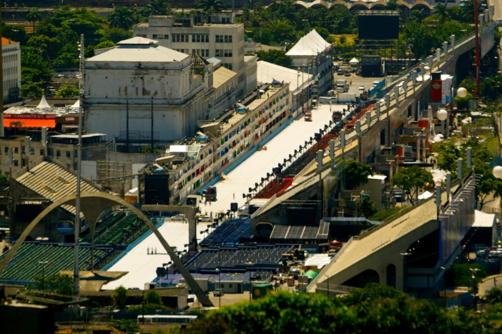 Rio Carnival 2012 kicks off in Oscar Niemeyer’s newly renovated Sambadrome